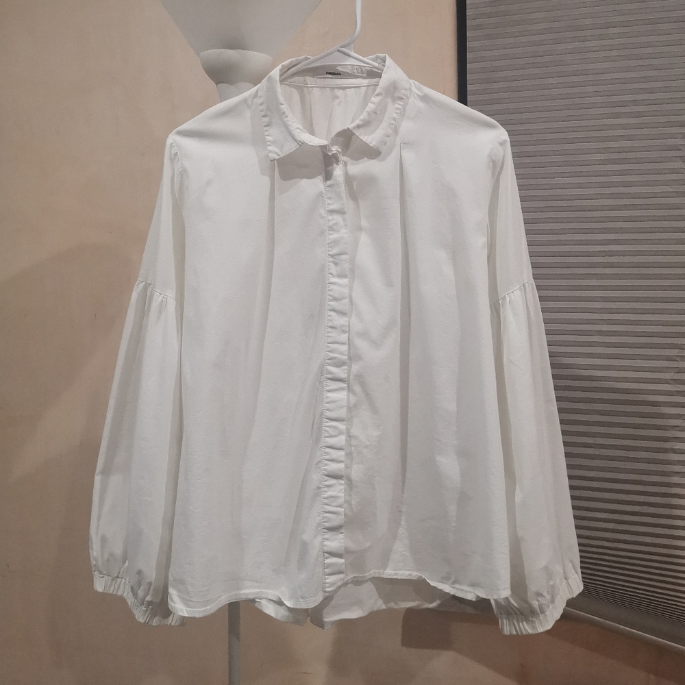 MURUA cute white shirt with balloon sleeves